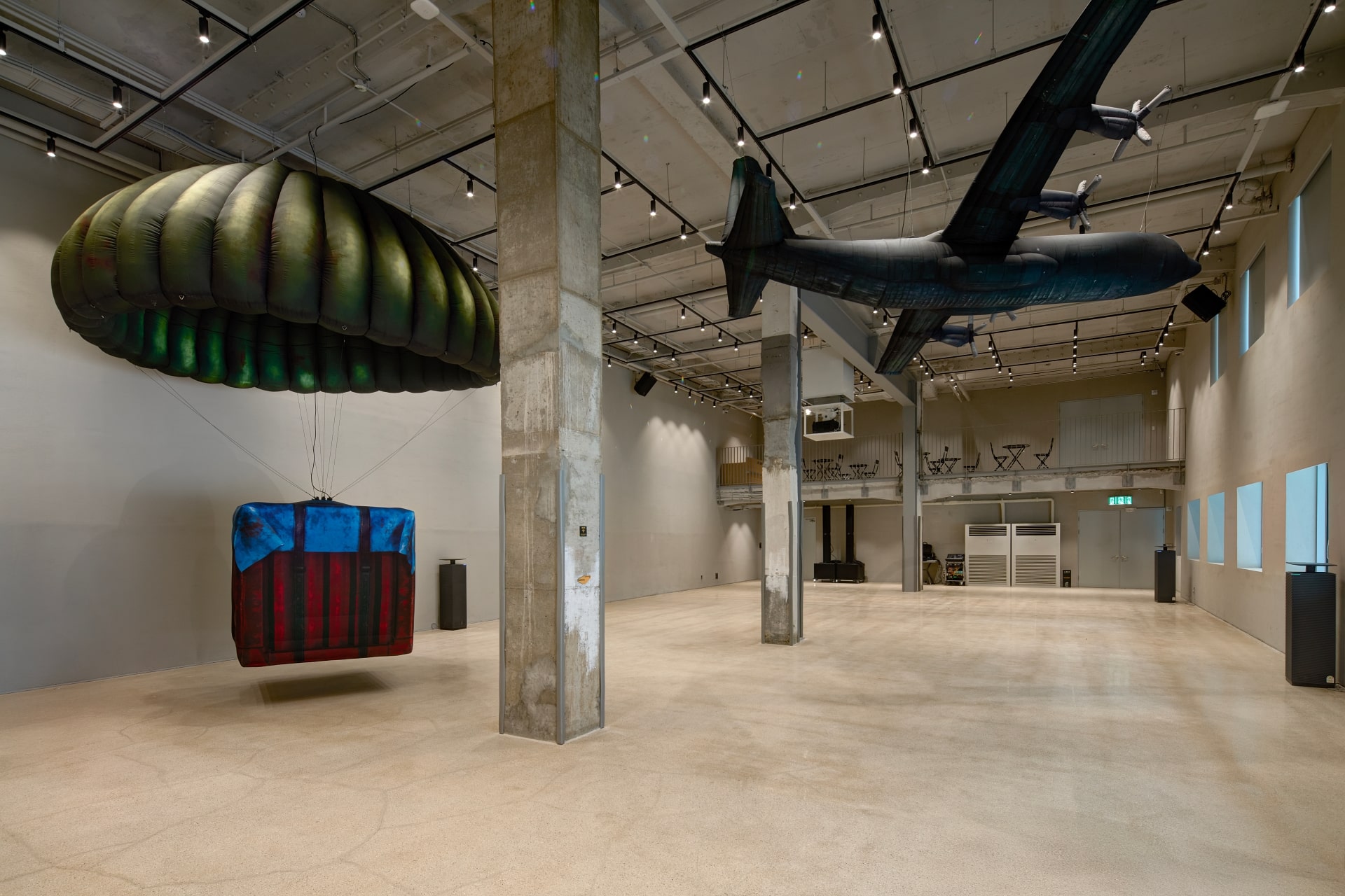 Language Model (sLM/LLM)